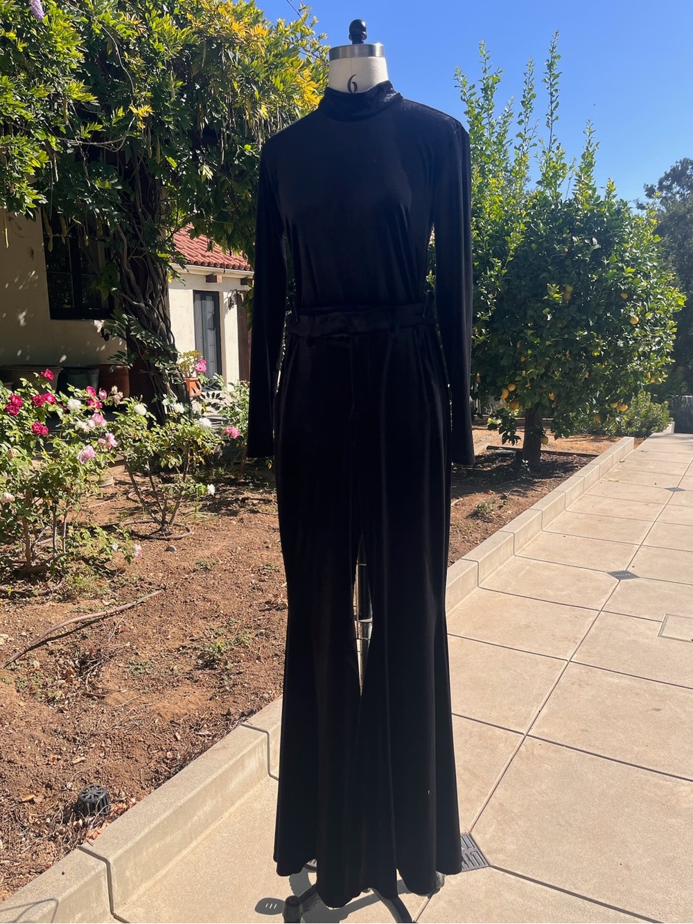 NWT New Arrivals by Ilkayaz Ozel velvet bodysuit with flared trousers - Size 40